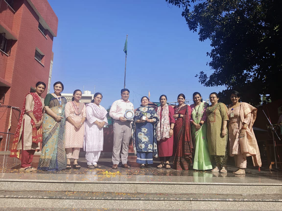 DAV School received the honor in "Youth Ideathon Award" for the fourth time